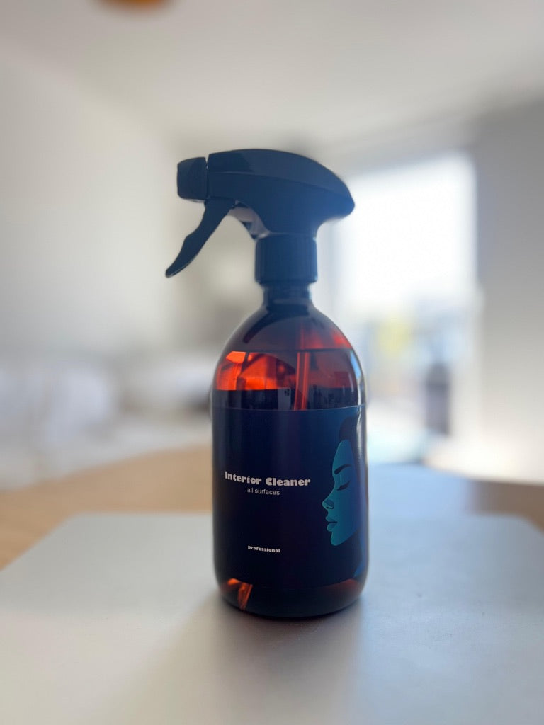 InteriorCleaner - der Reiniger für dein Cockpit und Fahrzeug Innenraum